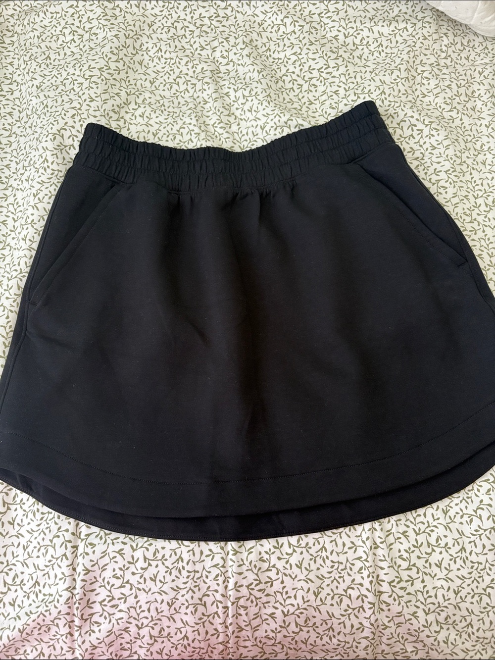 Everyday Black Skater Skirt with Elastic Waist and Pockets